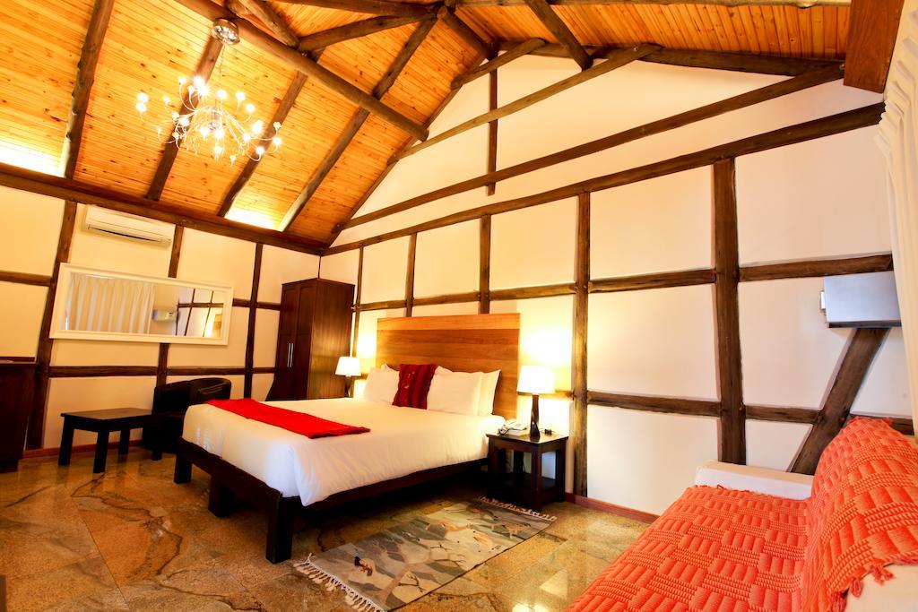 Roof Of Africa Hotel Windhoek Eksteriør bilde